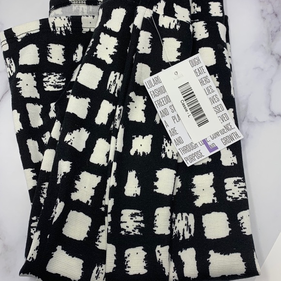 LuLaRoe Cassie Skirt - Large **New with Tags** - Picture 2 of 2